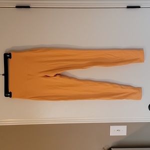 Lululemon Align High Rise pant size 6